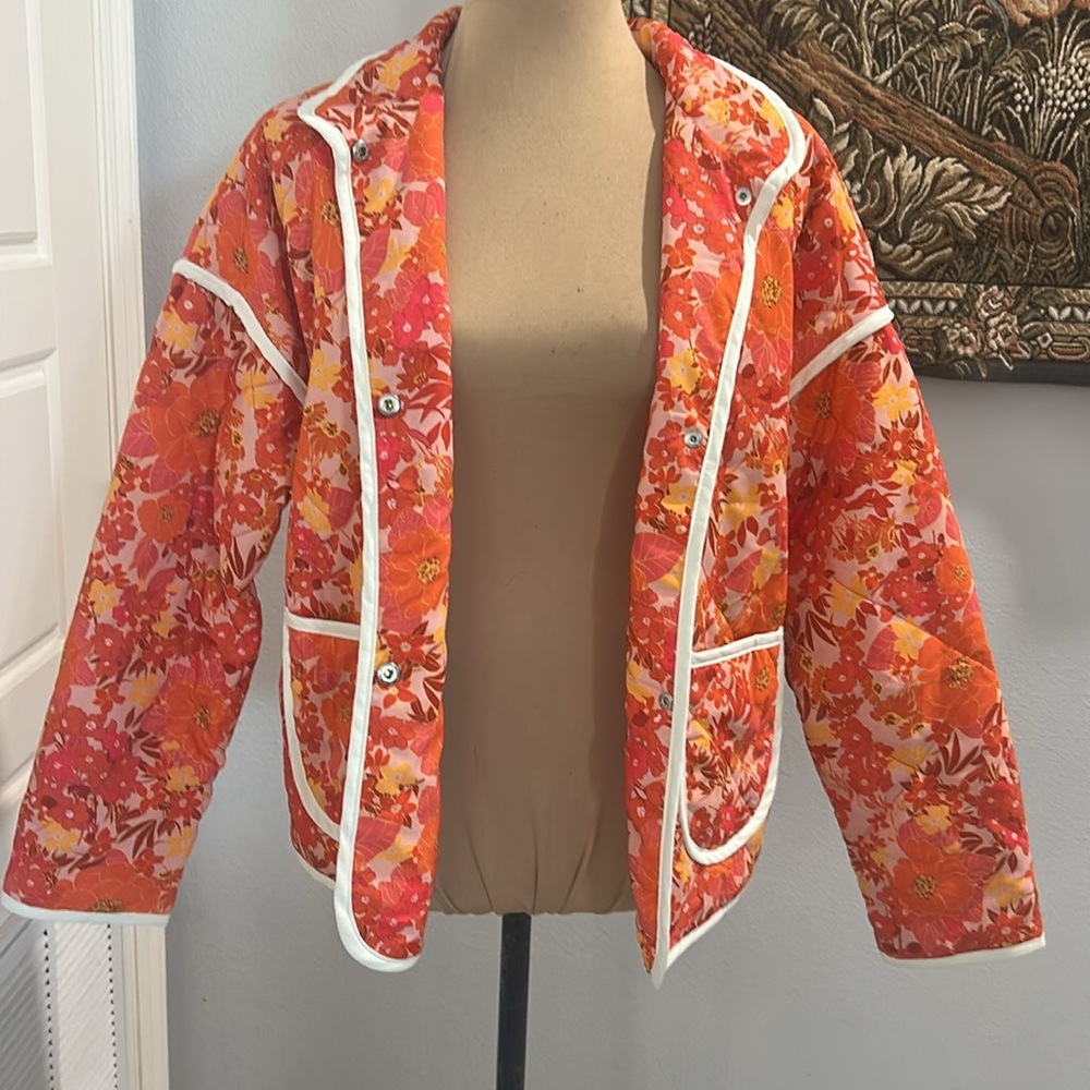 Dokoto‎ New With Tags Floral Quilted Jacket. Size S - Picture 8 of 12